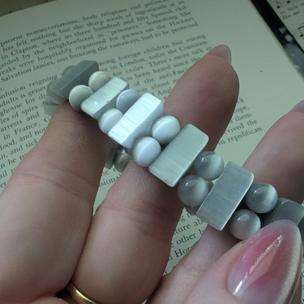 Gray Crystal Stretch Bracelet - Picture 6 of 8